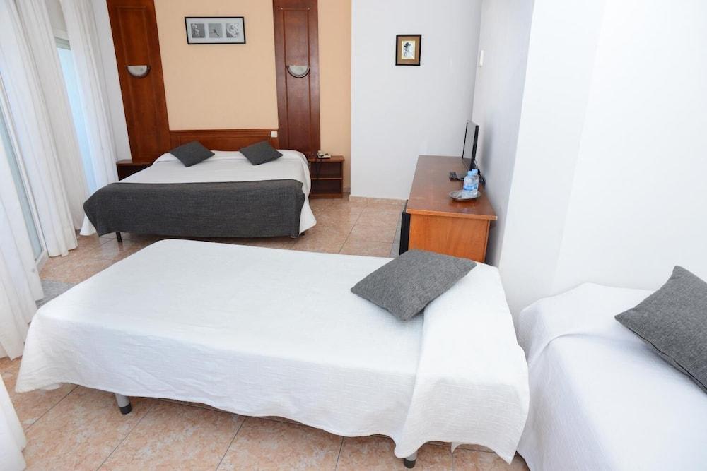 Rallye Hotel L' Escala Bagian luar foto