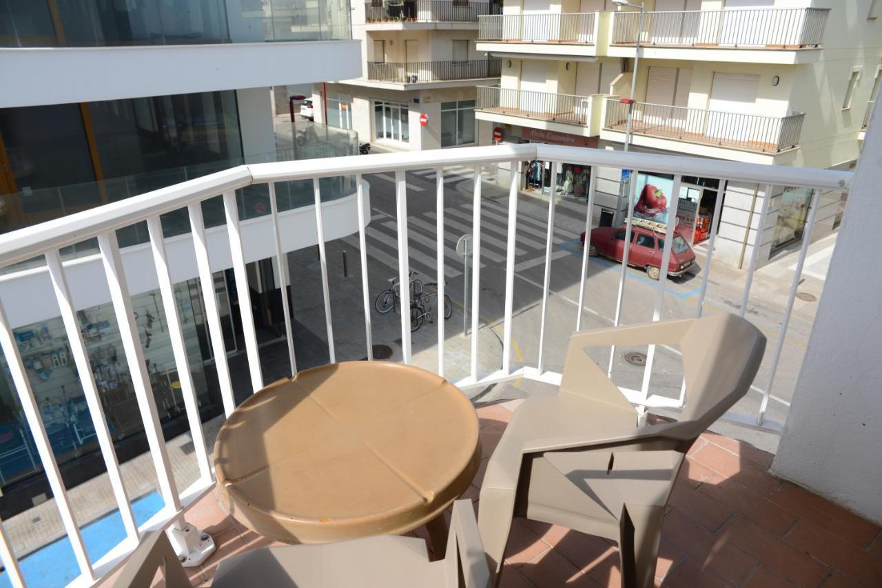 Rallye Hotel L' Escala Bagian luar foto